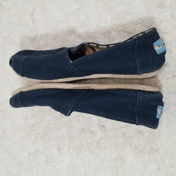 Tom's canvas Blue Shoes. 7 - Picture 5 of 8